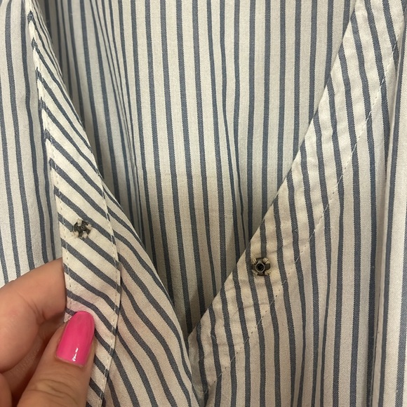 White and blue stripped wrap shirt - Picture 3 of 6